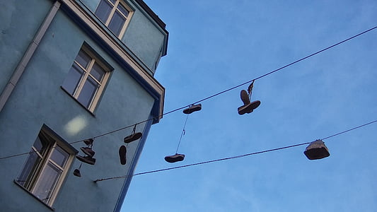 鞋子, 电线, 蓝色, 电缆, 城市, 鞋类, 挂
