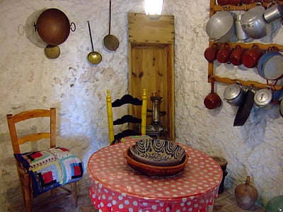 Sala de jantar, caverna, Sacromonte, Granada, Espanha, Andaluzia