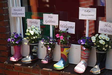 jardín de la infancia, bienvenida, amistoso, botas de goma, nacionalidades, flor, tienda