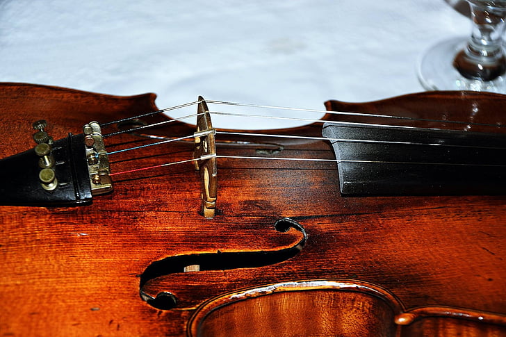 stara violina, niz, violina, klasične glasbe