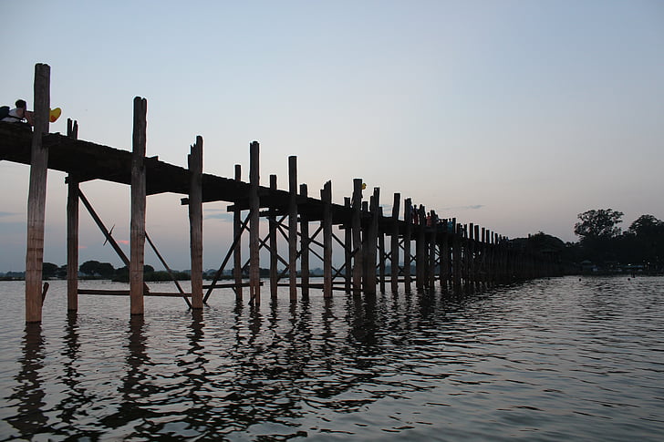 Myanmar, Burma, Köprü, u bacak Köprüsü, u-bein Köprüsü, ahşap köprü, Akşam güneşi