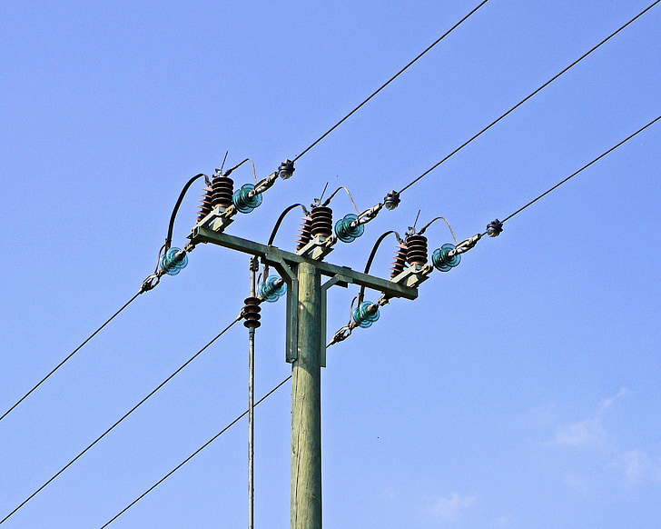 power supply, rural, medium voltage, switch, separator, connection point, wooden mast