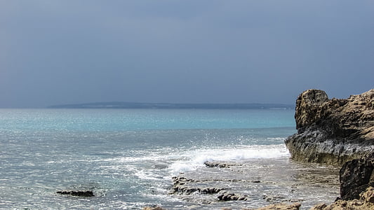 Chipre, Ayia napa, costa rocosa, nublado, tempestad de truenos, roca, invierno