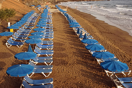 strand, bezorgdheid, ligstoelen, parasols, blauw, zandstrand