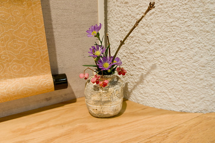 flower arrangement, hanging scroll, japan