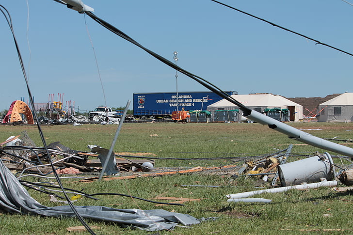 Tornado, distruzione, Moore, Oklahoma, scuola di radica, disastro, rovina