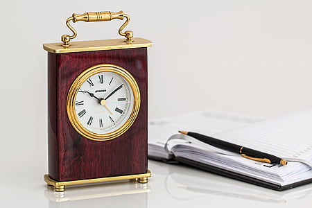carriage clock, timepiece, time, minutes, hours, ageing, quartz