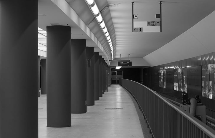 metrô, Berlim, b n, preto e branco, colunas, em perspectiva, perspectiva