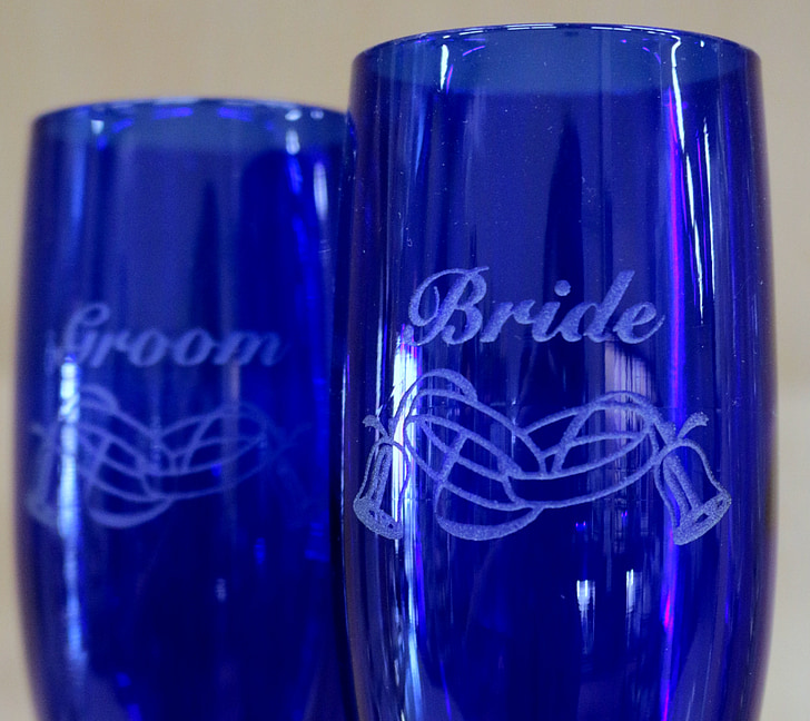 champagne glasses, blue, cobalt, wedding, bride, groom, etched