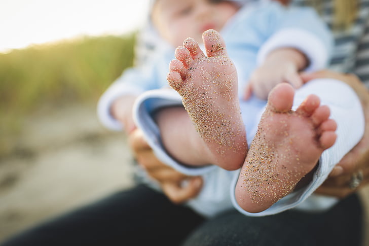 baby, child, feet, close up, selective focus, family, happy