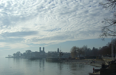 Lago de Constanza, Friedrichshafen, Castillo, nebuloso, nubes, paseo marítimo
