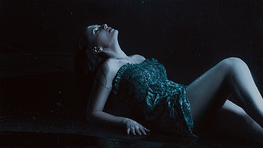 photo shoot in akvastudii, moscow, water, drops, drops of water, raindrops, rain