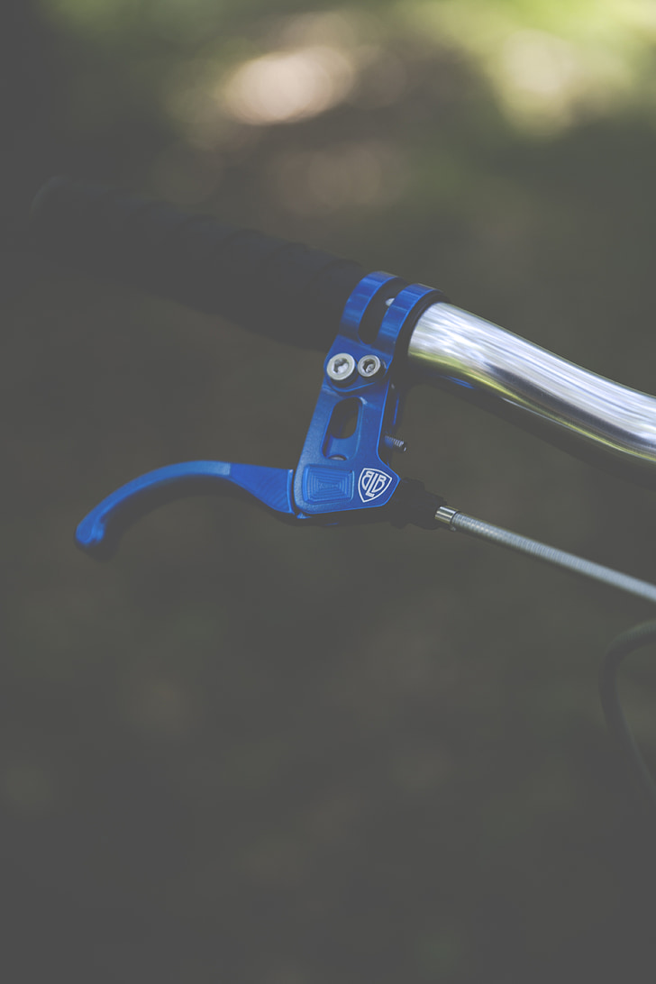 bike, bicycle handlebar, handlebars, bike handle, handle, brake levers, brake