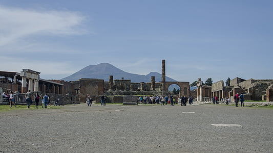 Pompei ruins, torget, Vesuvius