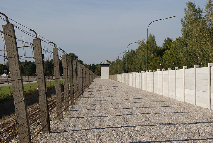 Dachau koncentrationsläger, väggar, staket, rättvisa, integration, todesstreifen