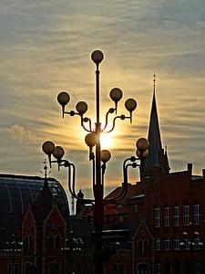 Bydgoszcz, remblai, lanterne, silhouettes, lever du soleil, urbain, Église