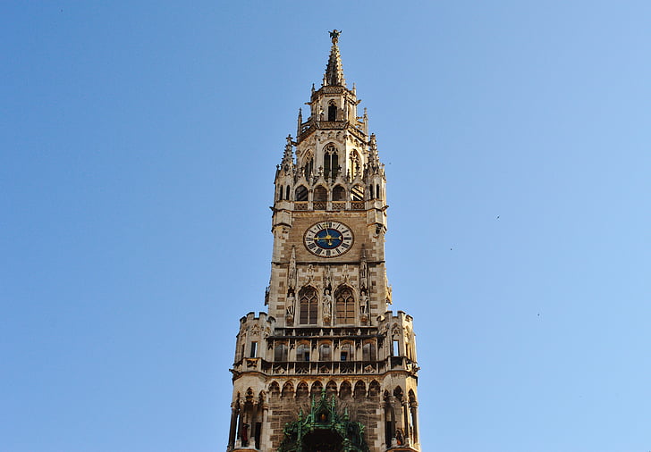 mestna hiša, stolp z uro, München, trg Marienplatz, zvonikom