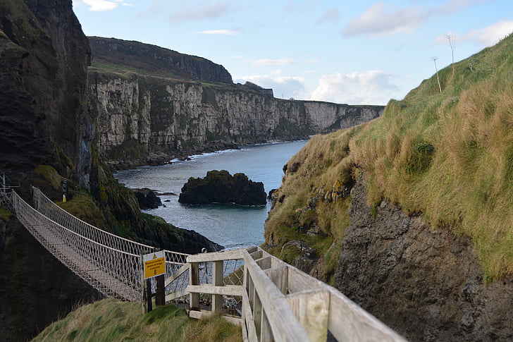 Carrick-a-rede, Noord-Ierland, natuur, rotsen, zee, touwbrug, brug