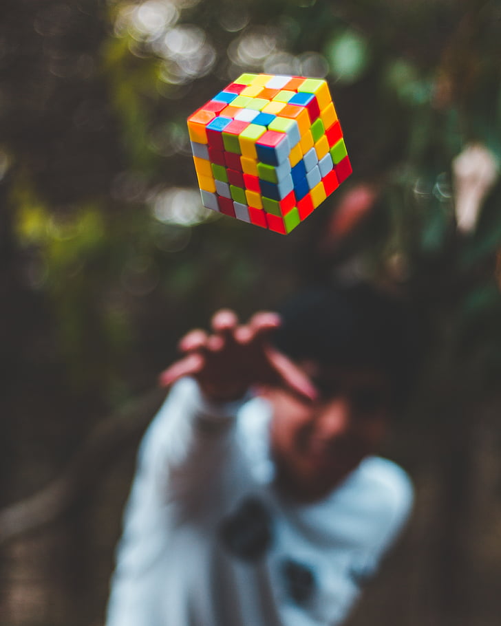 oameni, om, tip, blur, în aer liber, Cubul Rubik, juca