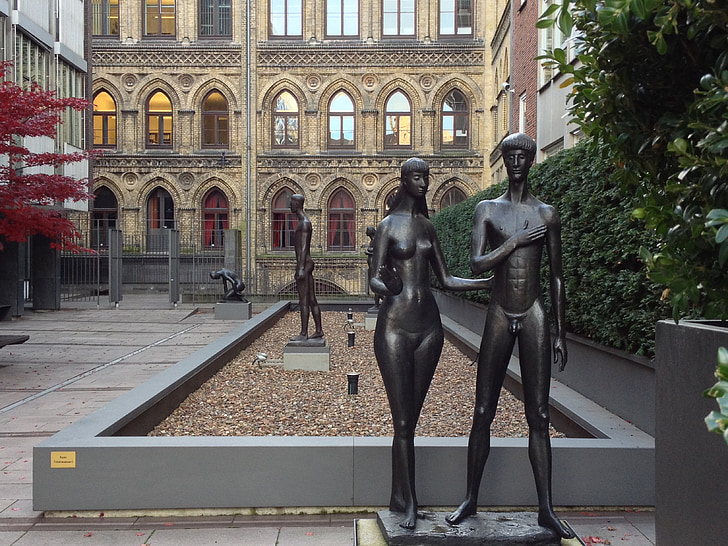 escultura, Adán y Eva, fachada, Bremen