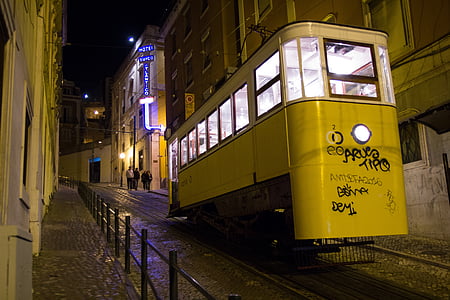 Lisabonos, transporto, naktį, grafiti, tramvajų, kalvos, senas