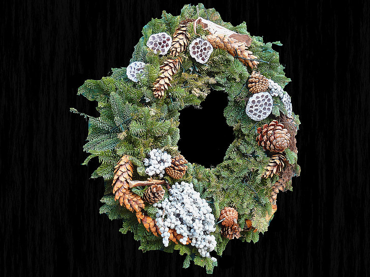 wreath, door wreath, decoration, flowers, tap, nature, festive decorations
