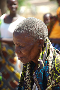 grand-mère, grand-maman, l’Afrique, Tanzanie, sagesse, silencieux