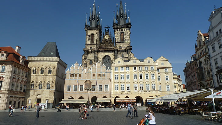 Praha, léto, budova, náměstí