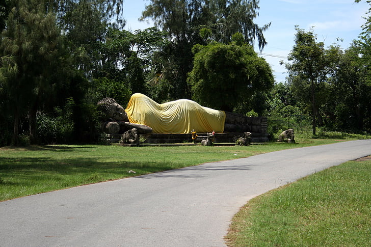 Buddha kuju, Statue, Street