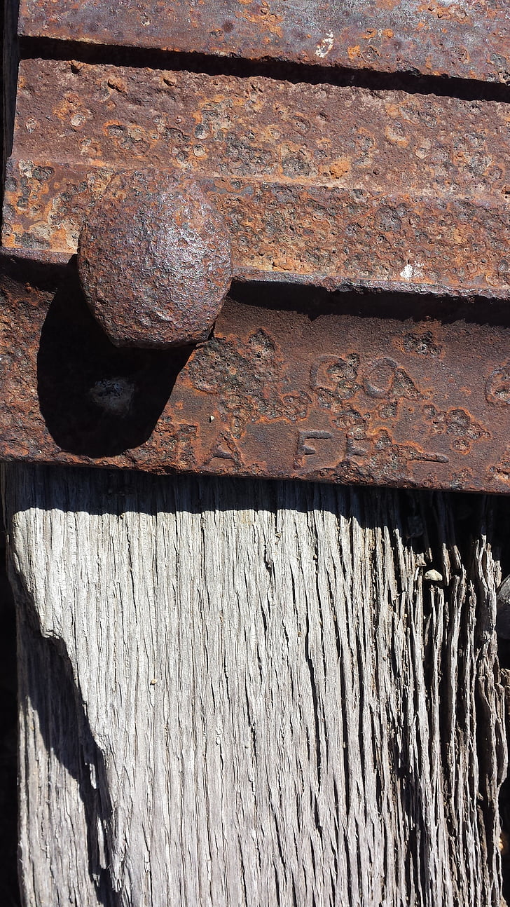 railroad tie, wood, closeup