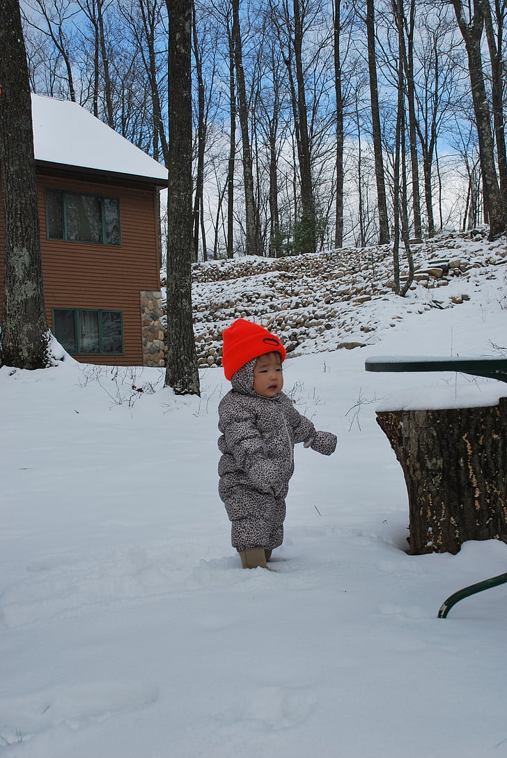 kūdikis, kūdikiui, lauko, žiemą, sniego, mažas, medžioklės kepurė