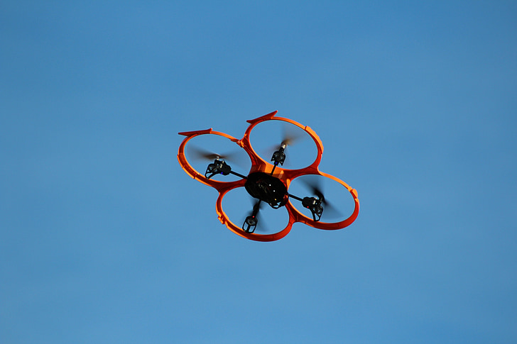 DRONY, létající objekt, model, dálkově ovládaný, rotory, nový, obloha