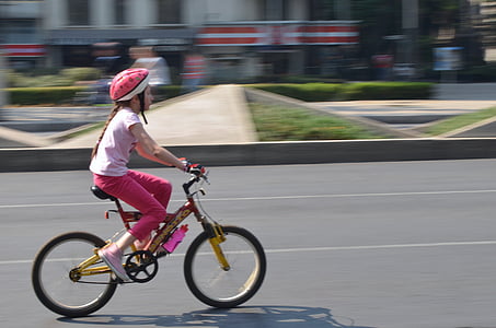 rowerów, dziecko, Dziewczyna, jazda na rowerze, Miasto, Meksyk, rower