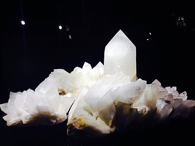 Bergkristal, half edelsteen, stenen, wit, schat, berg, licht
