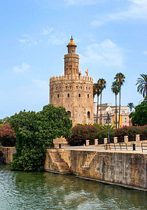 Sevilla, España, Torre de oro, flores, árboles, Palmas, árboles de Palma