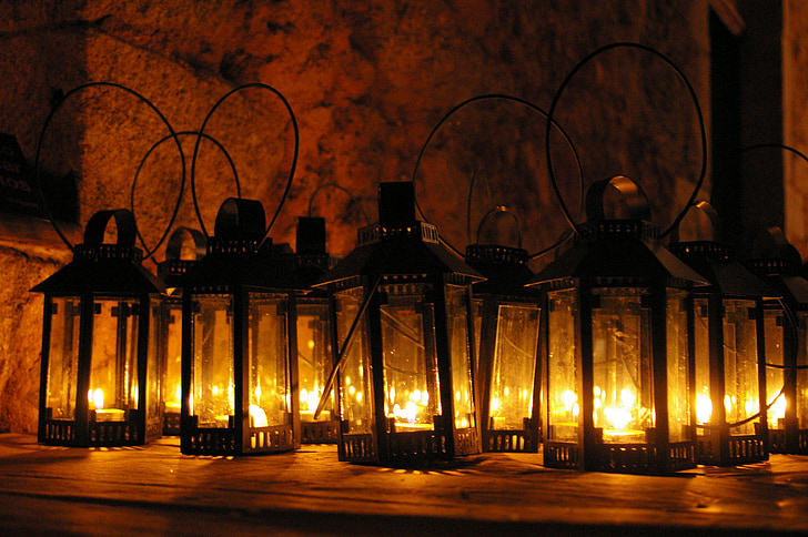 light, lantern, museum, table, wood, iron, shadow