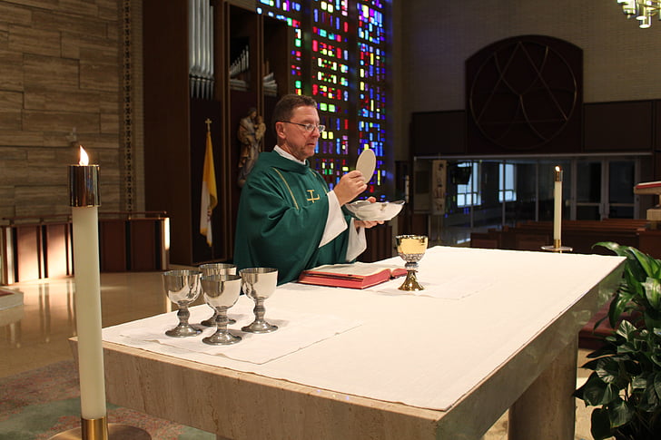 catholic mass, consecration, priest, host, chalice, altar, church