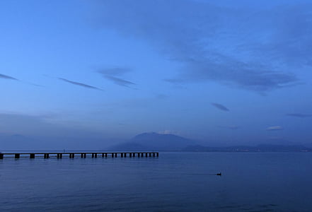 Λίμνη, προβλήτα, Σιρμιόνε, Ιταλία, Λίμνη Γκάρντα, ουρανός, σύννεφα