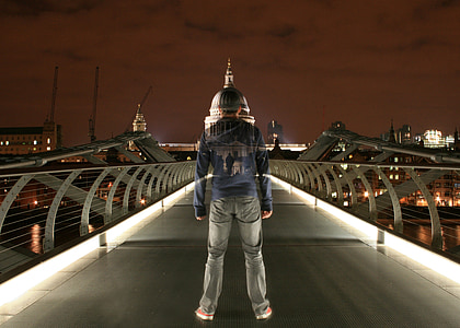 Millennium bridge, spøkelse, London, katedralen, St. Pauls