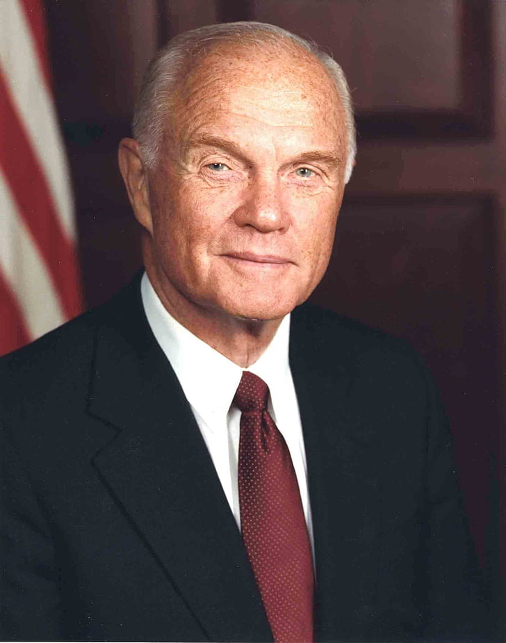 John herschel glenn jr, aviatrice américaine, ingénieur, astronaute, sénateur des États-Unis, Ohio, amitié 7
