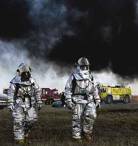 tűzoltók, Toledo, Ohio, füst, Füstös, tűzoltók, mentő járművek