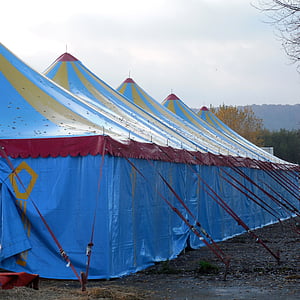 telts, Cirks, cirka teltī, Folk festivāls