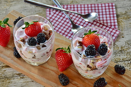 strawberry dessert, strawberries, blackberries, dessert, yogurt, cream, sweet dish