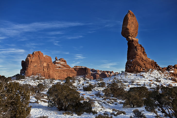 roca equilibrada, formación, piedra arenisca, invierno, nieve, natural, desierto