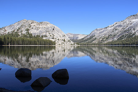 Tenaya ezers, ezers, ASV, Rietumi, Yosemite, atspoguļojot, bergsee