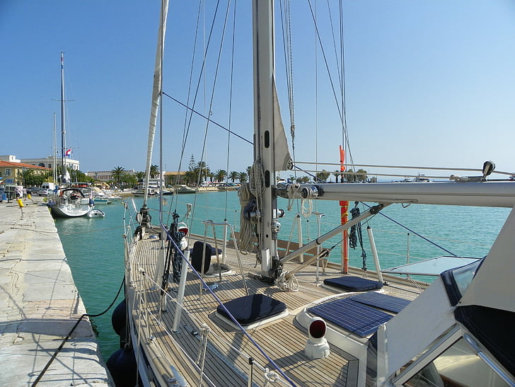 Zakhyntos stad, poort, vissersvaartuig, Griekenland, vakantie reizen, natuur landschappen, nautische vaartuig