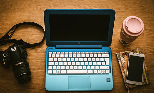 синьо, лаптоп, компютър, близо до, DSLR, камера, телефон