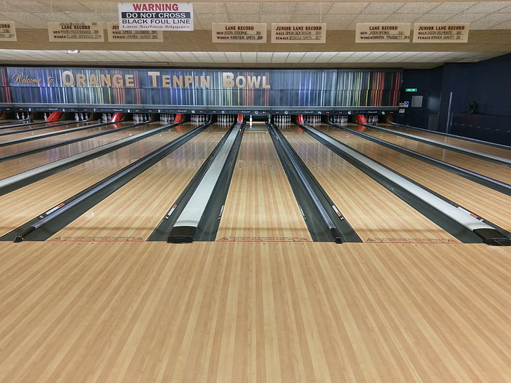 bowling, bowling alley, lanes, alley, sport, indoors, hardwood
