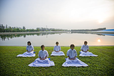 Meditācija, meitenes, budisti, bērniem, skola, nometne, meditēt