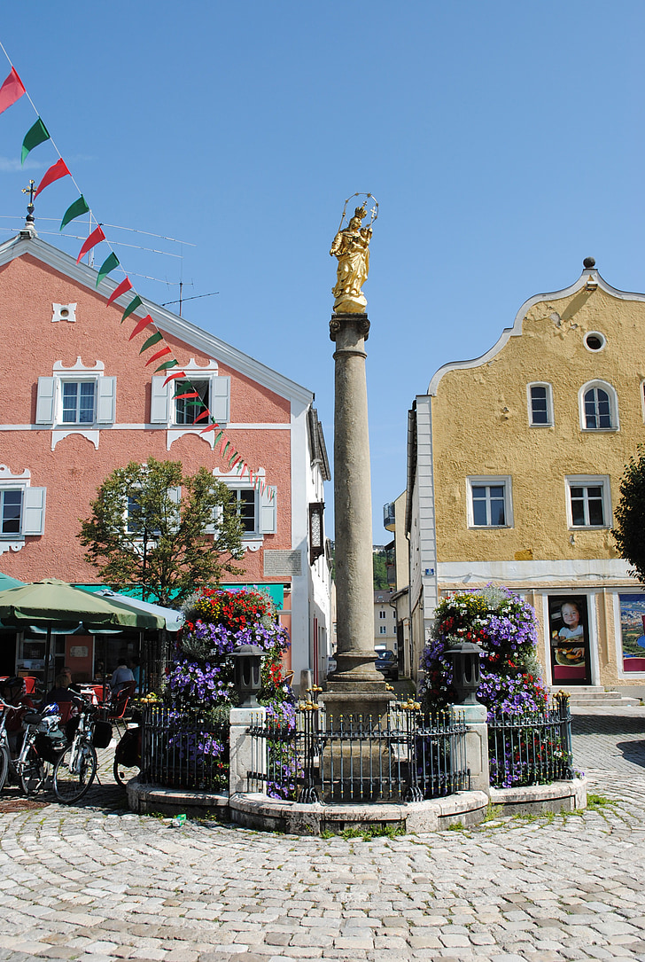 Kelheim, Vanalinn, Nürnbergi